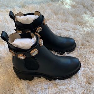 Steve Madden Amulet boots